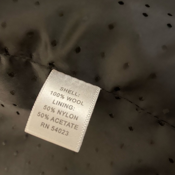 Banana Republic short black jacket -Size 4 - Picture 6 of 6